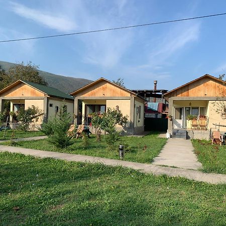 Taripiri Villa Ambrolauri Bagian luar foto