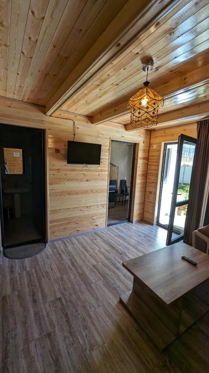 Taripiri Villa Ambrolauri Bagian luar foto