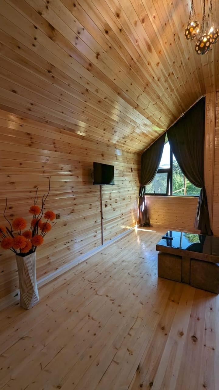 Taripiri Villa Ambrolauri Bagian luar foto