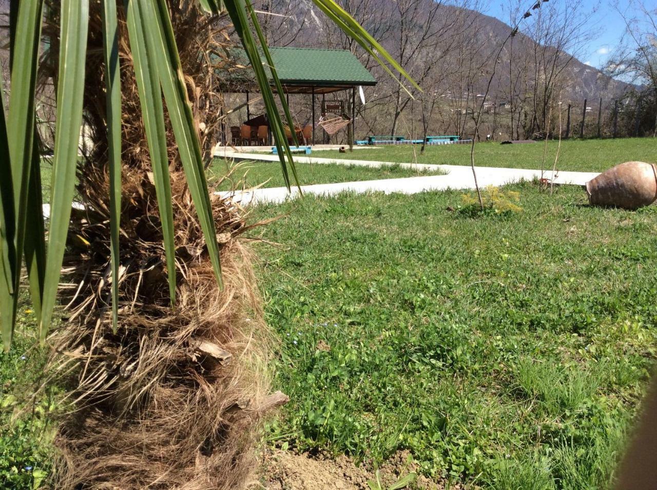 Taripiri Villa Ambrolauri Bagian luar foto