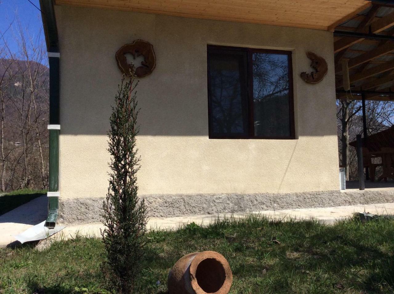 Taripiri Villa Ambrolauri Bagian luar foto