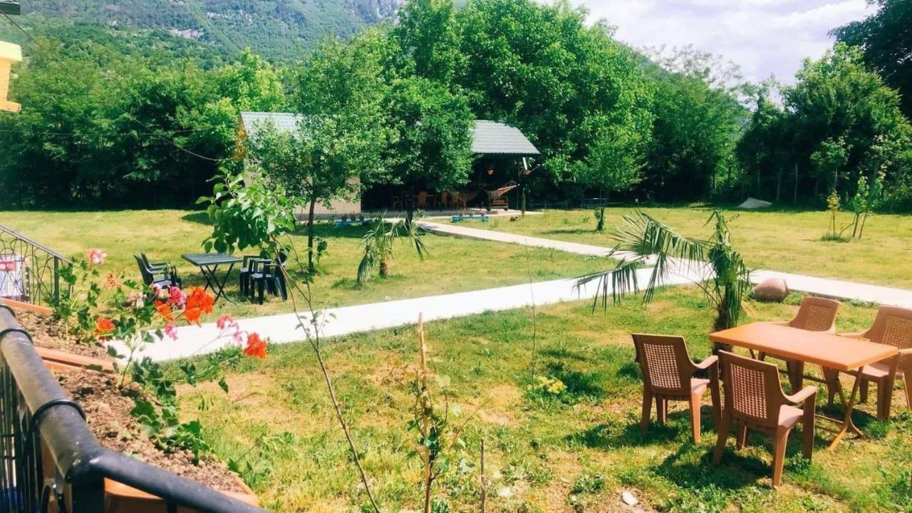 Taripiri Villa Ambrolauri Bagian luar foto