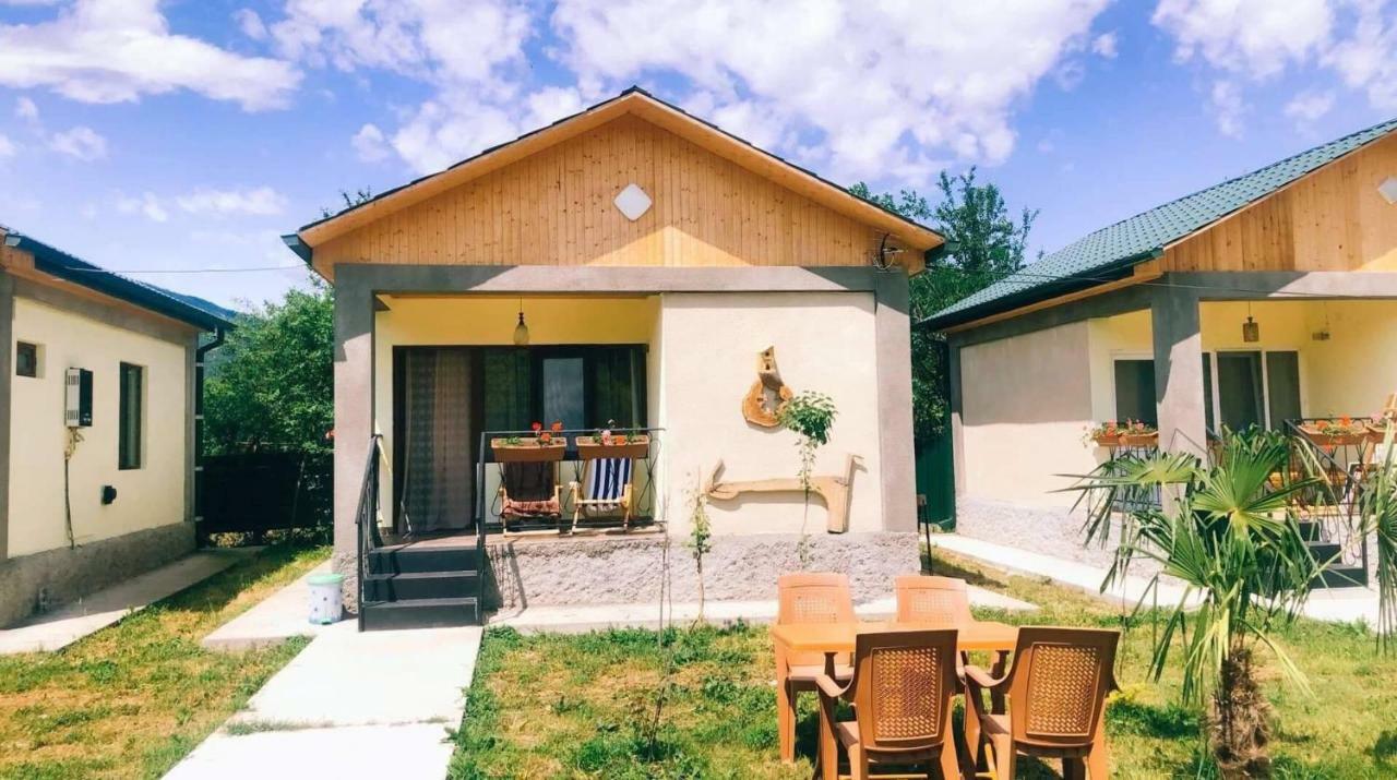 Taripiri Villa Ambrolauri Bagian luar foto