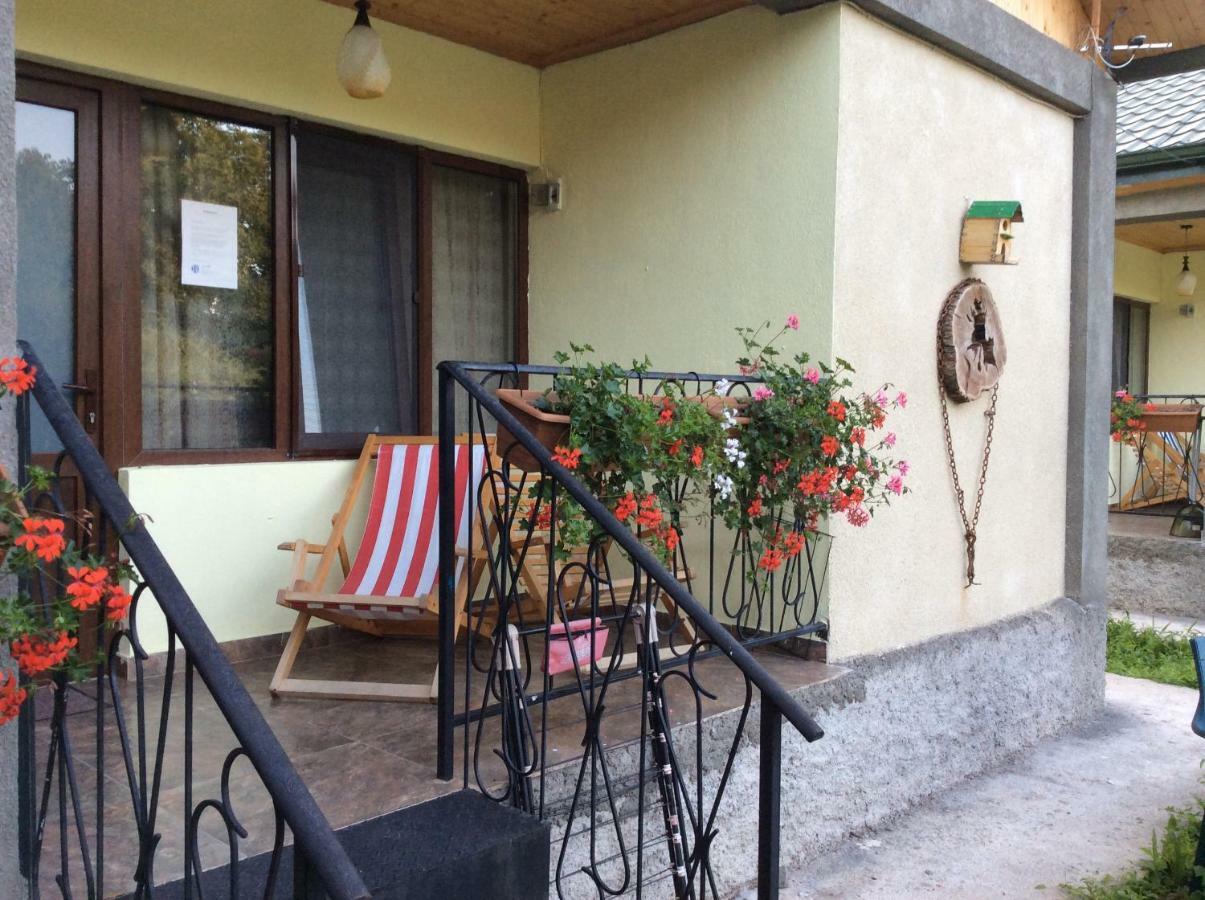 Taripiri Villa Ambrolauri Bagian luar foto
