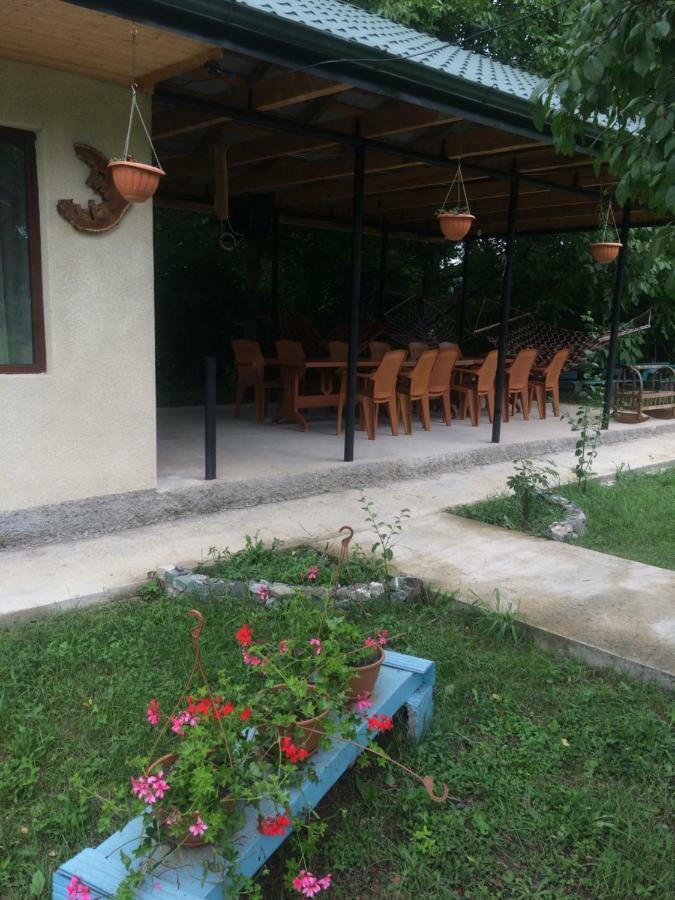 Taripiri Villa Ambrolauri Bagian luar foto