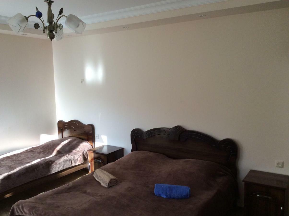 Taripiri Villa Ambrolauri Bagian luar foto